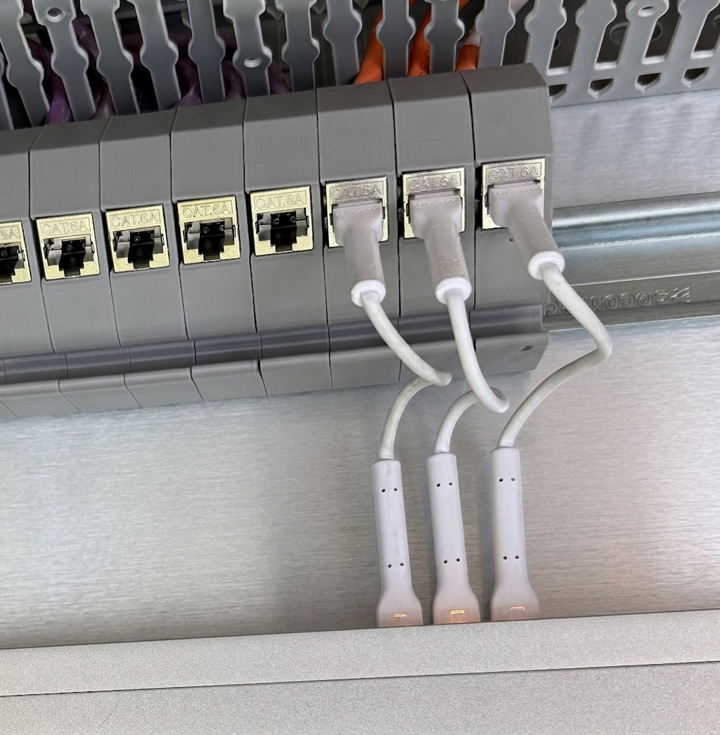 Support RJ45 Moduliox sur rail DIN